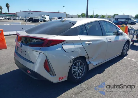 2017 Toyota Prius Prime Premium z USA, uszkodzony, nr VIN JTDKARFP0H3037669